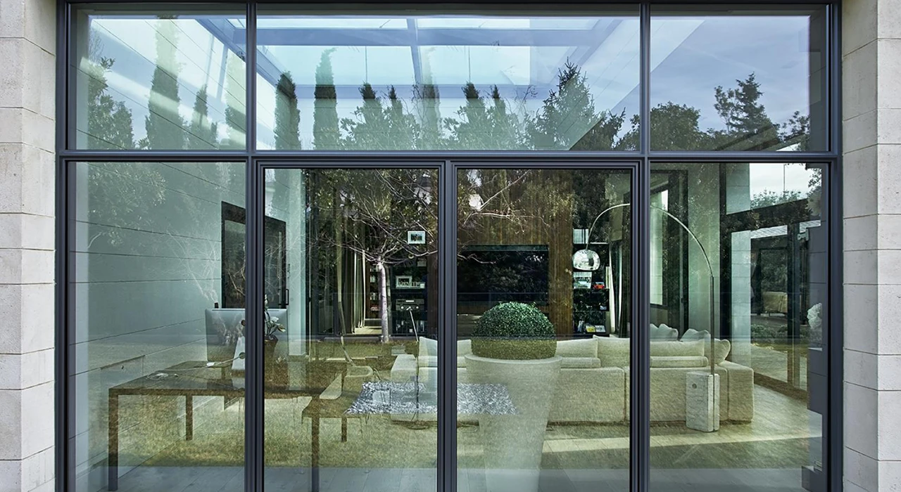 Caixilharia Minimalista Cortizo