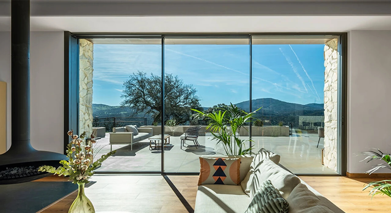 Caixilharia Minimalista Cortizo